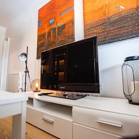 Holidays, Edificio Serraneu, 4 Personas Y Parking *