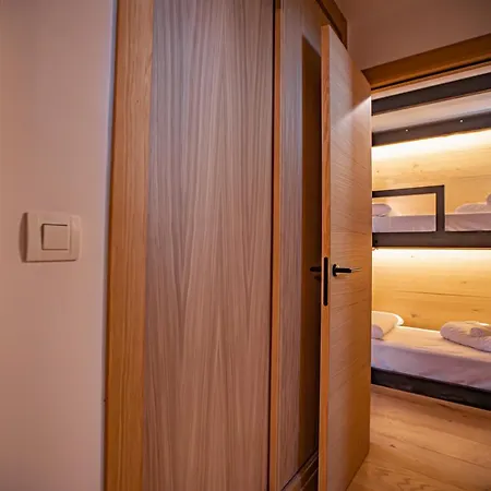 Snh Edificio Serraneu 6 Personas