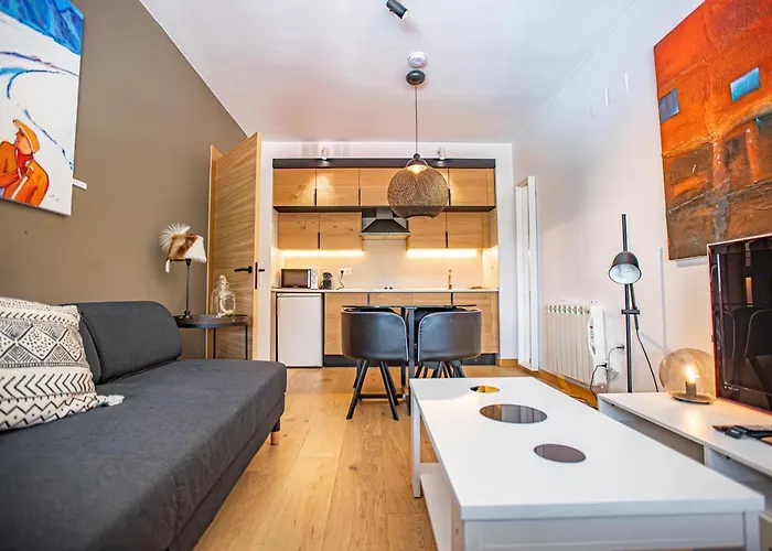 Апартаменты Holidays, Edificio Serraneu, 4 Personas Y Parking