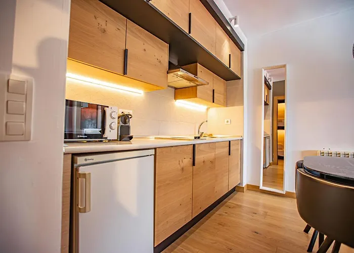 Holidays, Edificio Serraneu, 4 Personas Y Parking Апартаменты