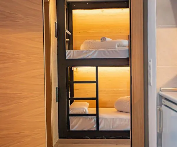 Holidays, Edificio Serraneu, 4 Personas Y Parking Апартаменты