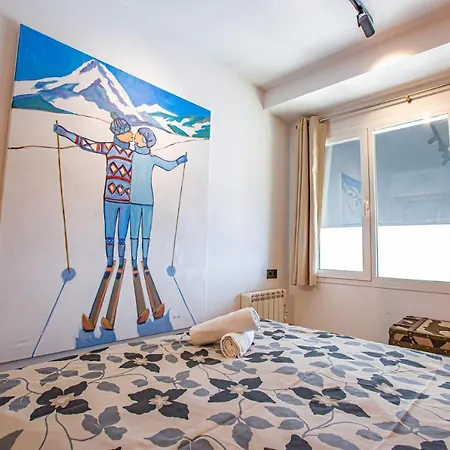 Holidays, Edificio Serraneu, 4 Personas Y Parking *